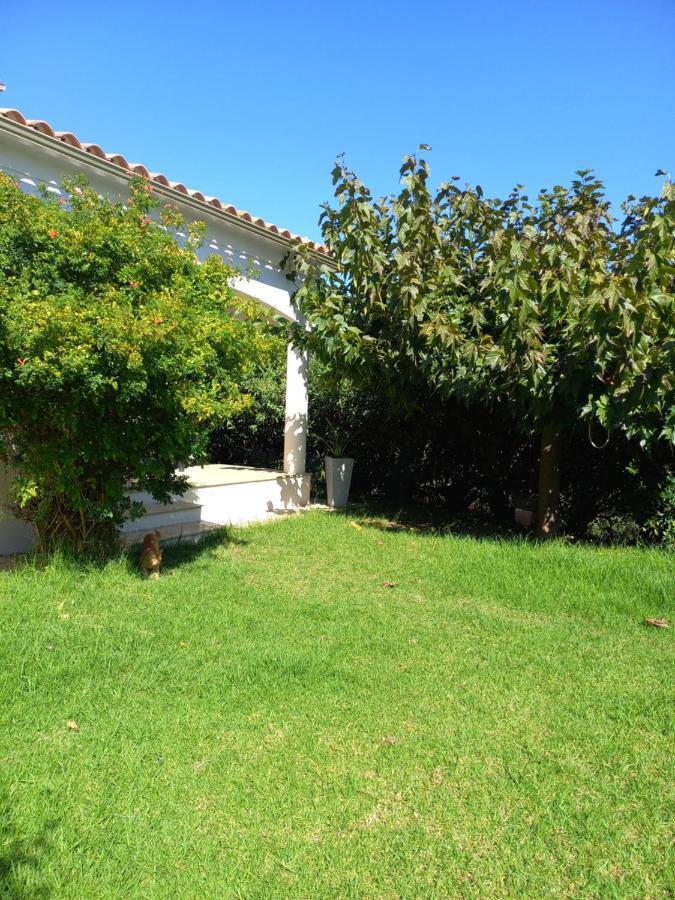 Afa Butrone Sarrola Apartment Bagian luar foto